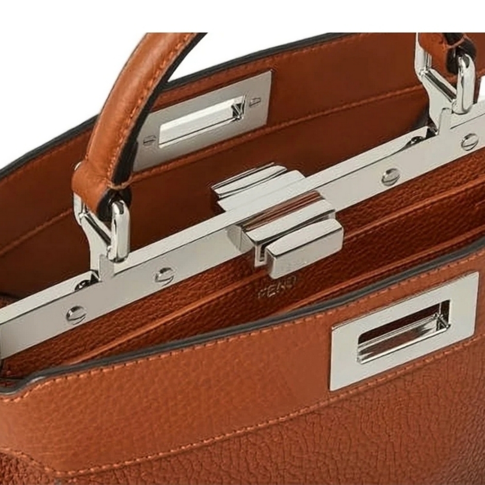 NEW Fendi Peekaboo ISeeU Small Bag - Picture 7 of 13